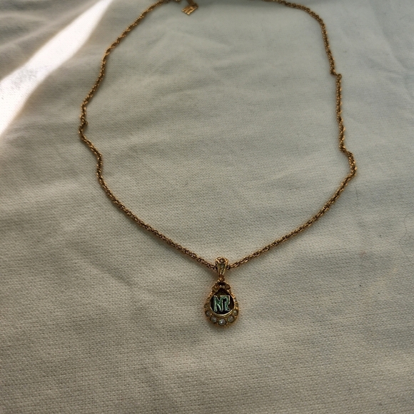 Nina Ricci Gold Tone Rhinestone pendant signed - Picture 2 of 14
